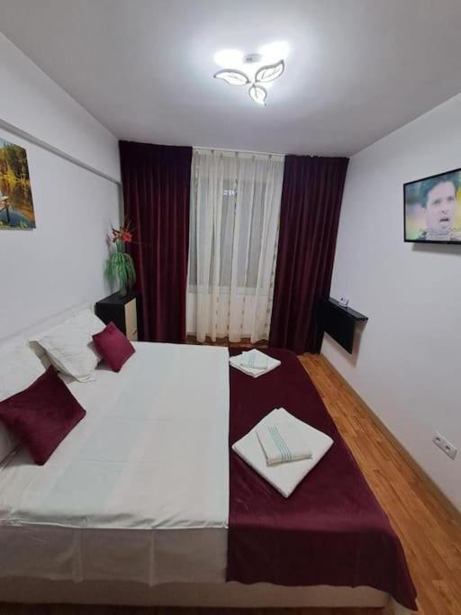 Garsoniera Flori - Sinaia Apartment ภายนอก รูปภาพ